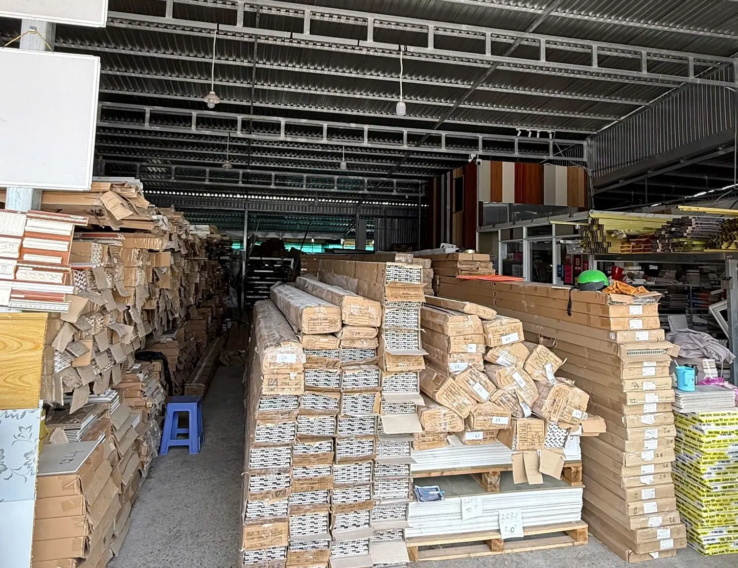 Báo Giá Sàn Nhựa Vĩnh Long Mới Nhất – Giá Tại Kho Không Qua Trung Gian